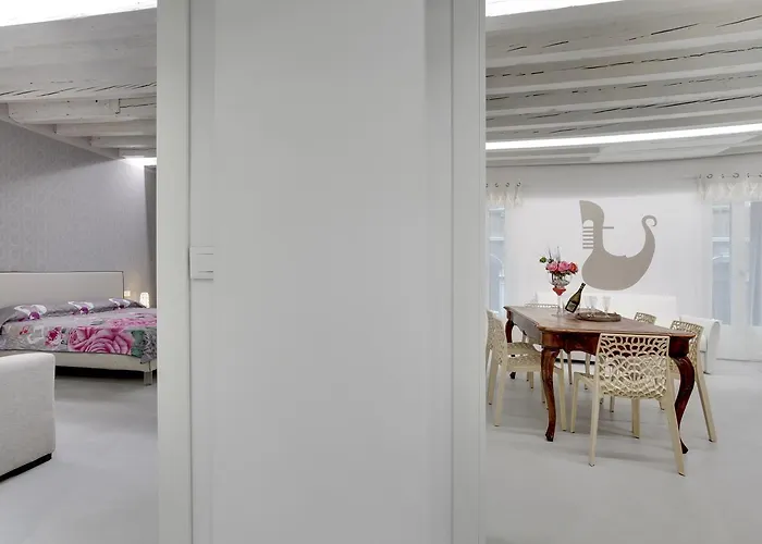 Bacchus By Wonderful Italy Wenecja