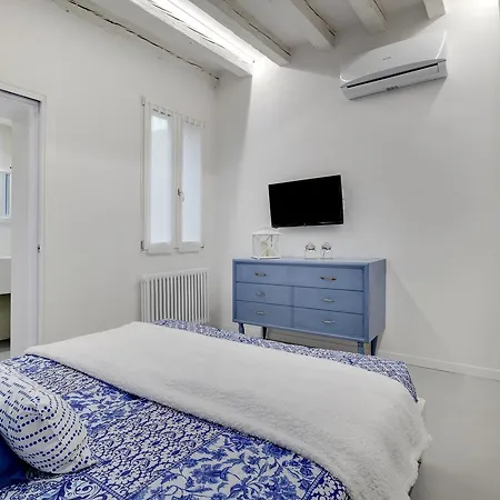 Bacchus By Wonderful Italy البندقية